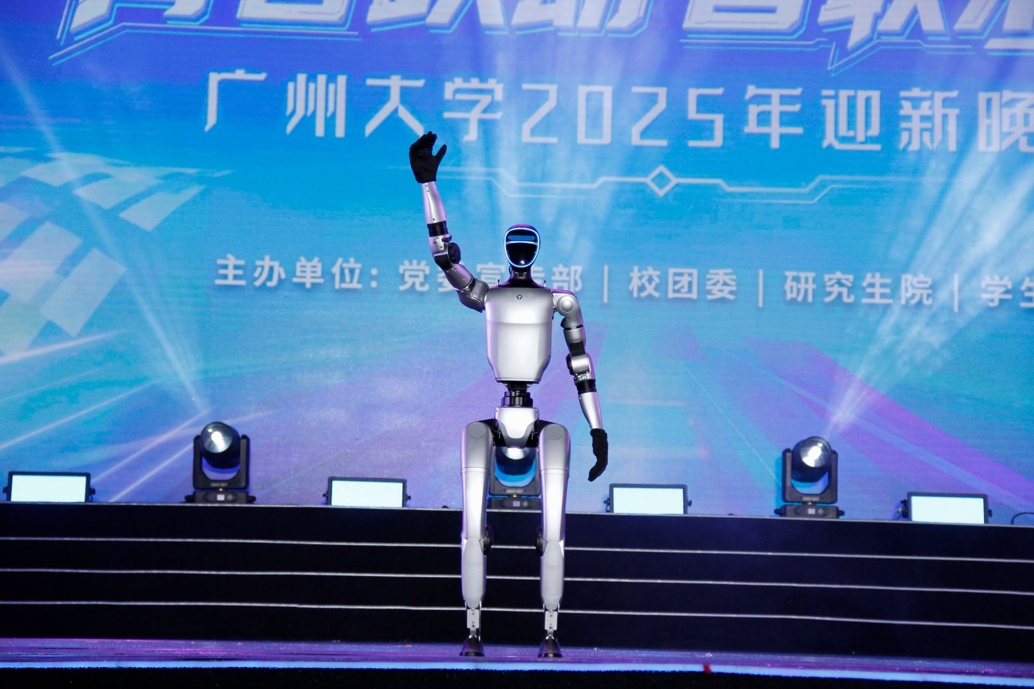 张柏仪摄