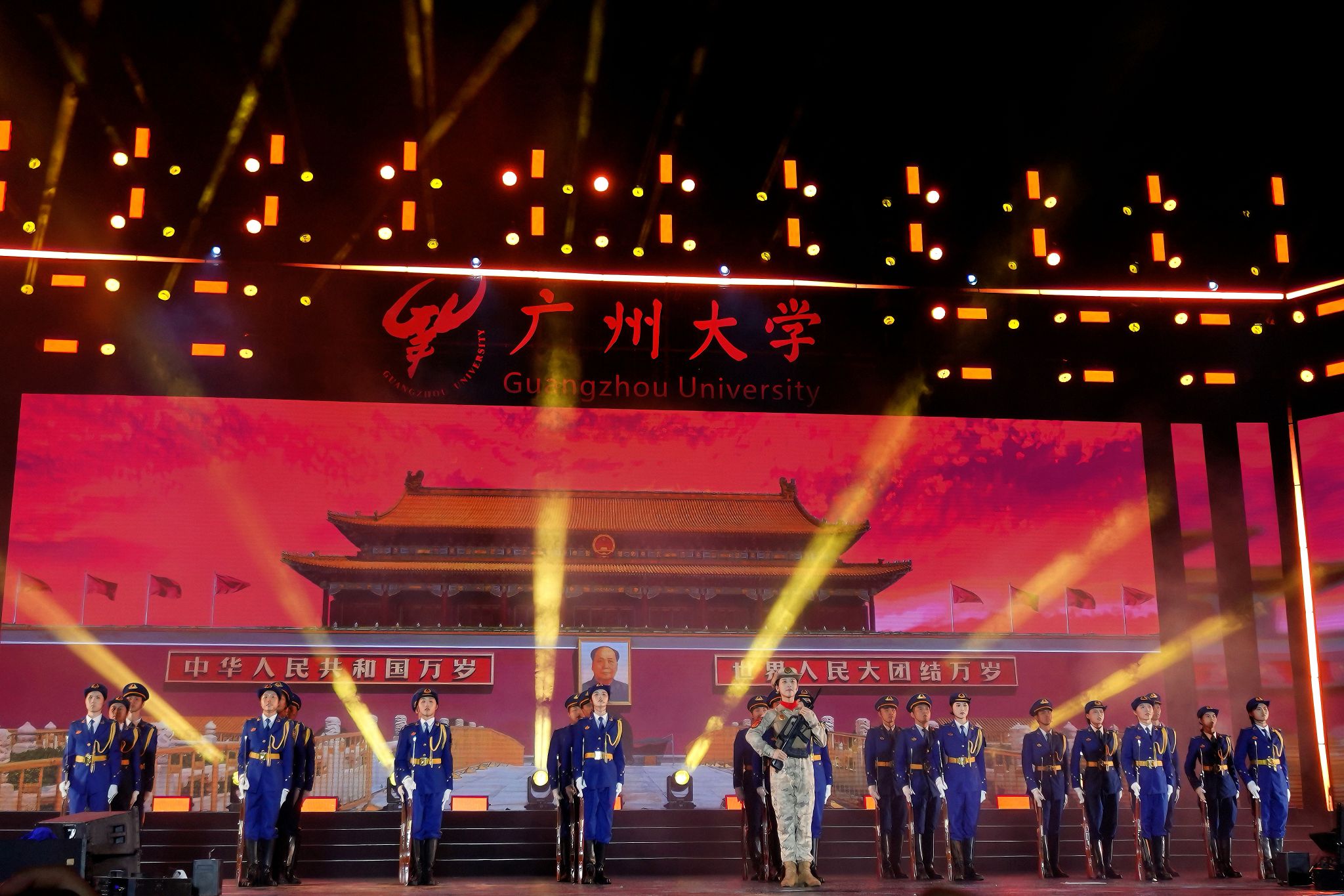 杨韵灵摄