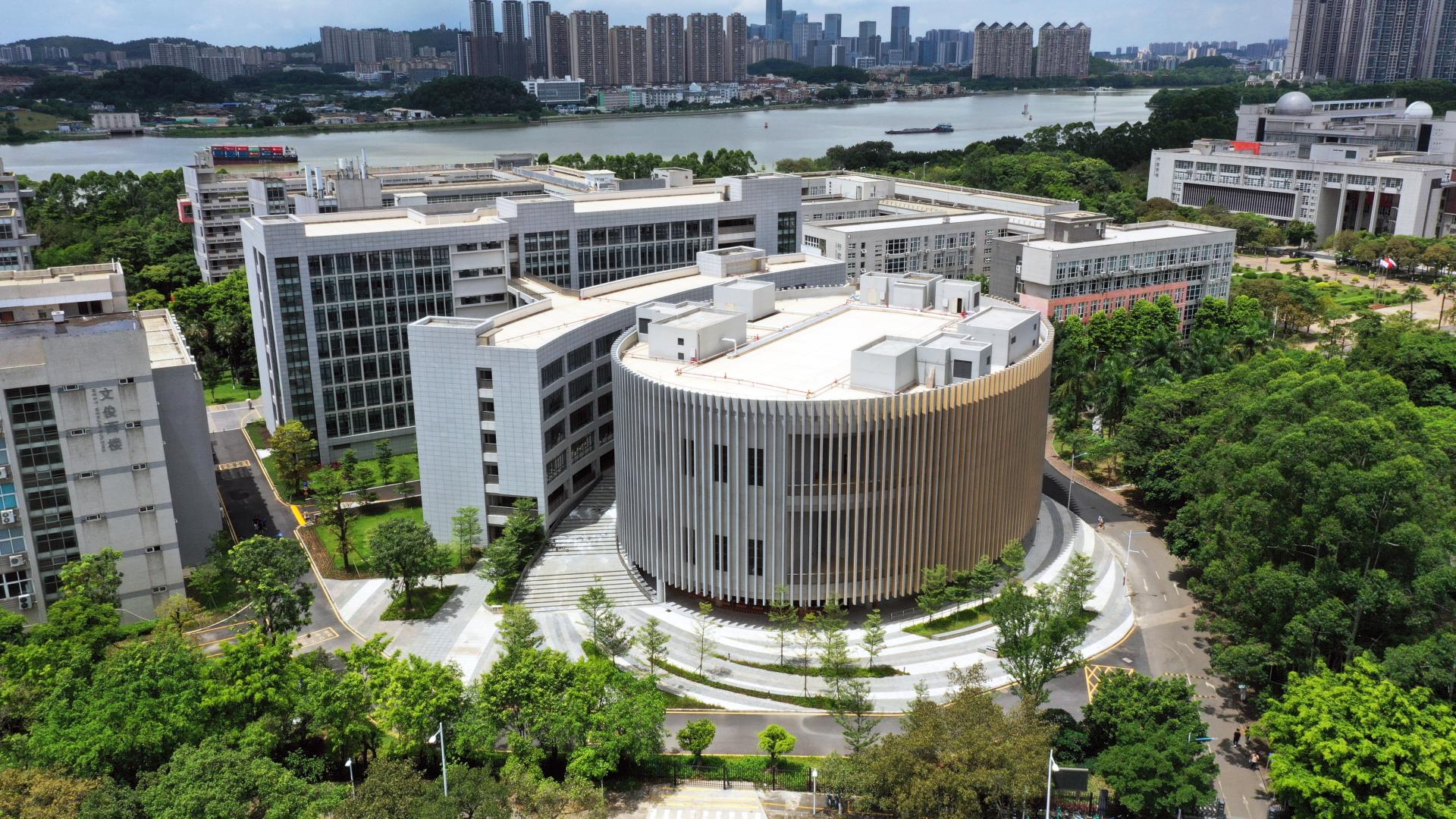在建军节来临之际